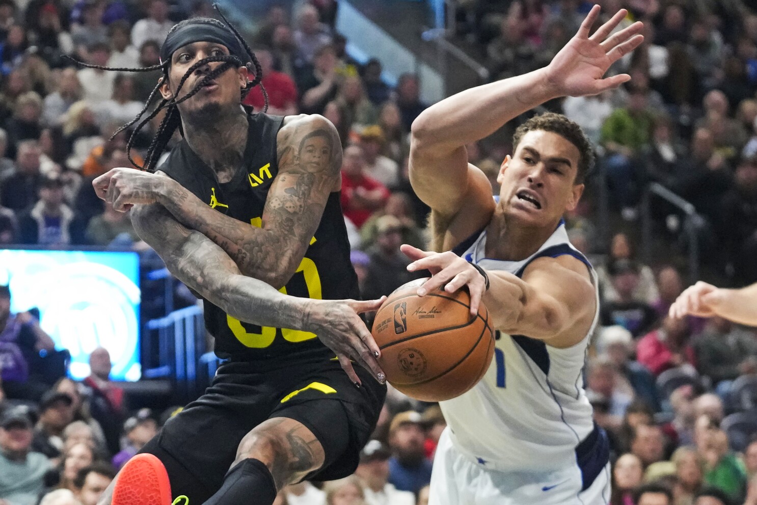Jordan clarkson shoes 218 hot sale